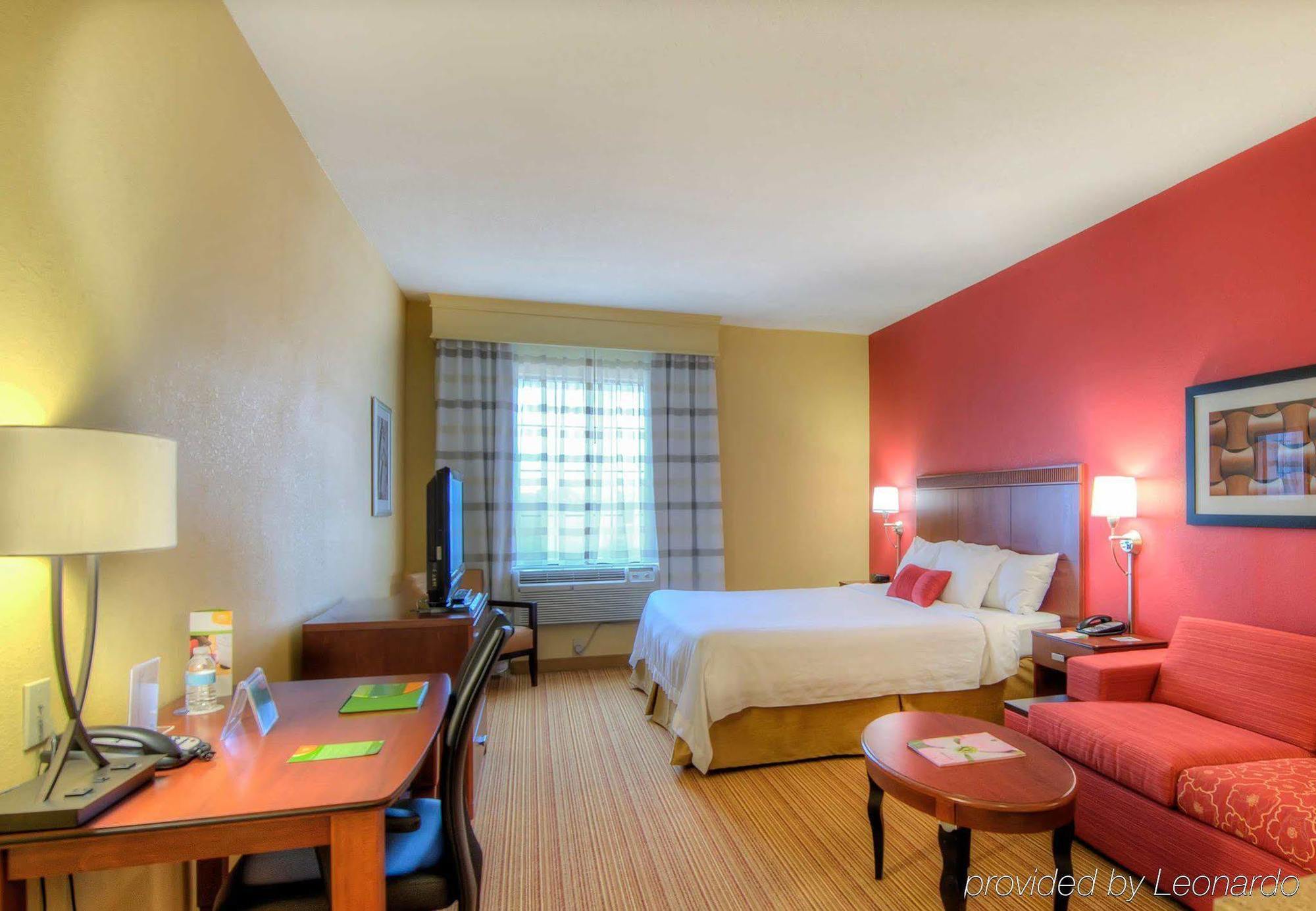 Courtyard Raleigh Crabtree Valley מראה חיצוני תמונה
